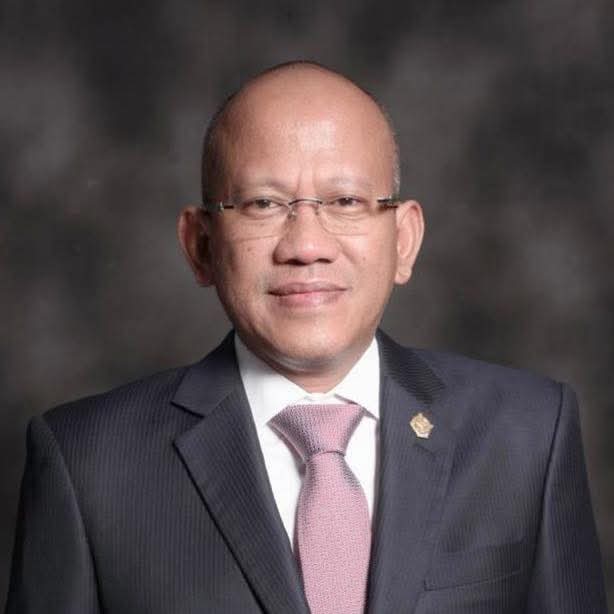 Survei, Kekuasaan, dan Ilusi Legitimasi Formal